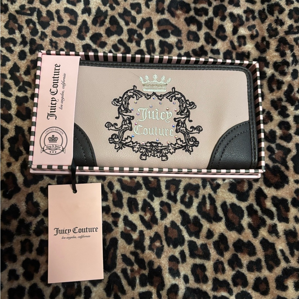 Juicy Couture Heritage wallet